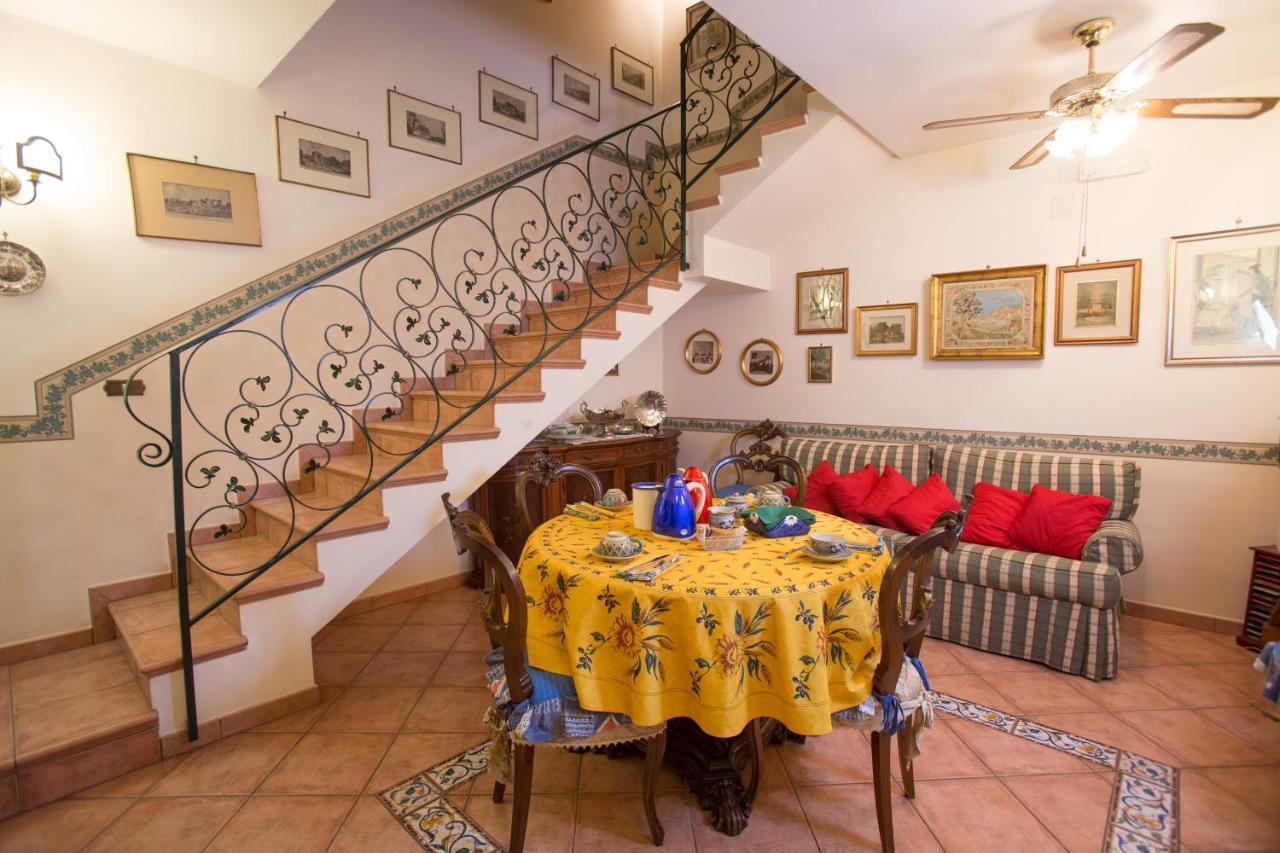 Bed and Breakfast La Via Dei Presepi Neapol Exteriér fotografie